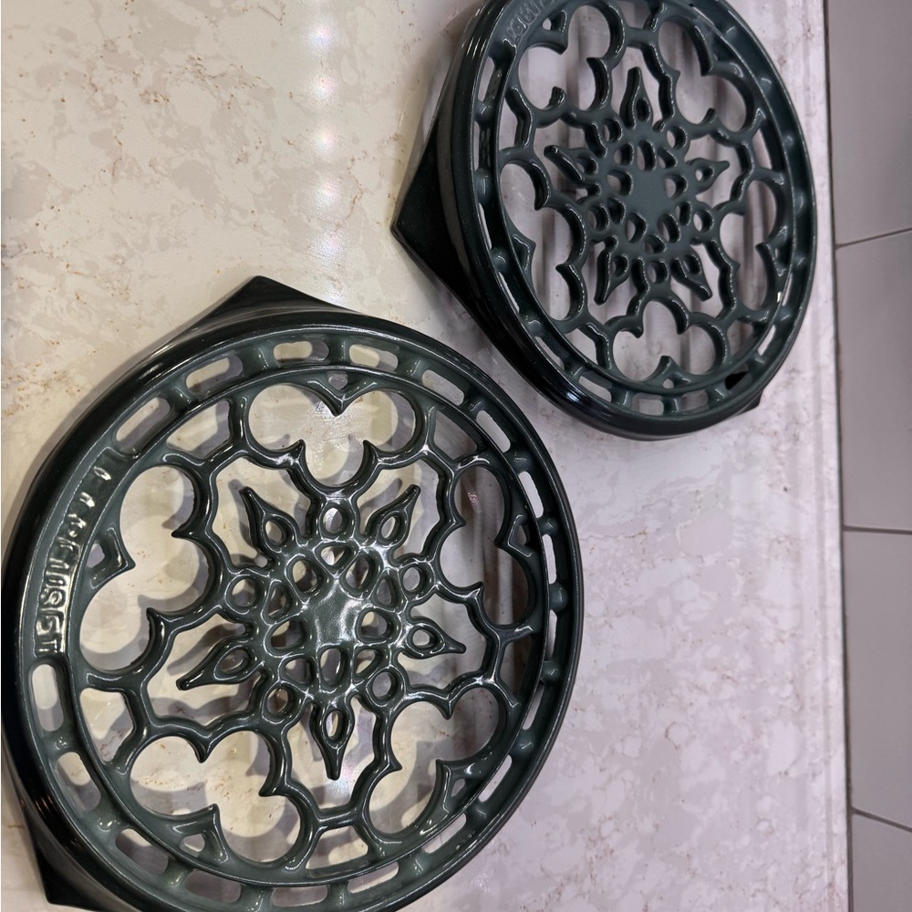 Le Creuset Cast Iron Trivet Set